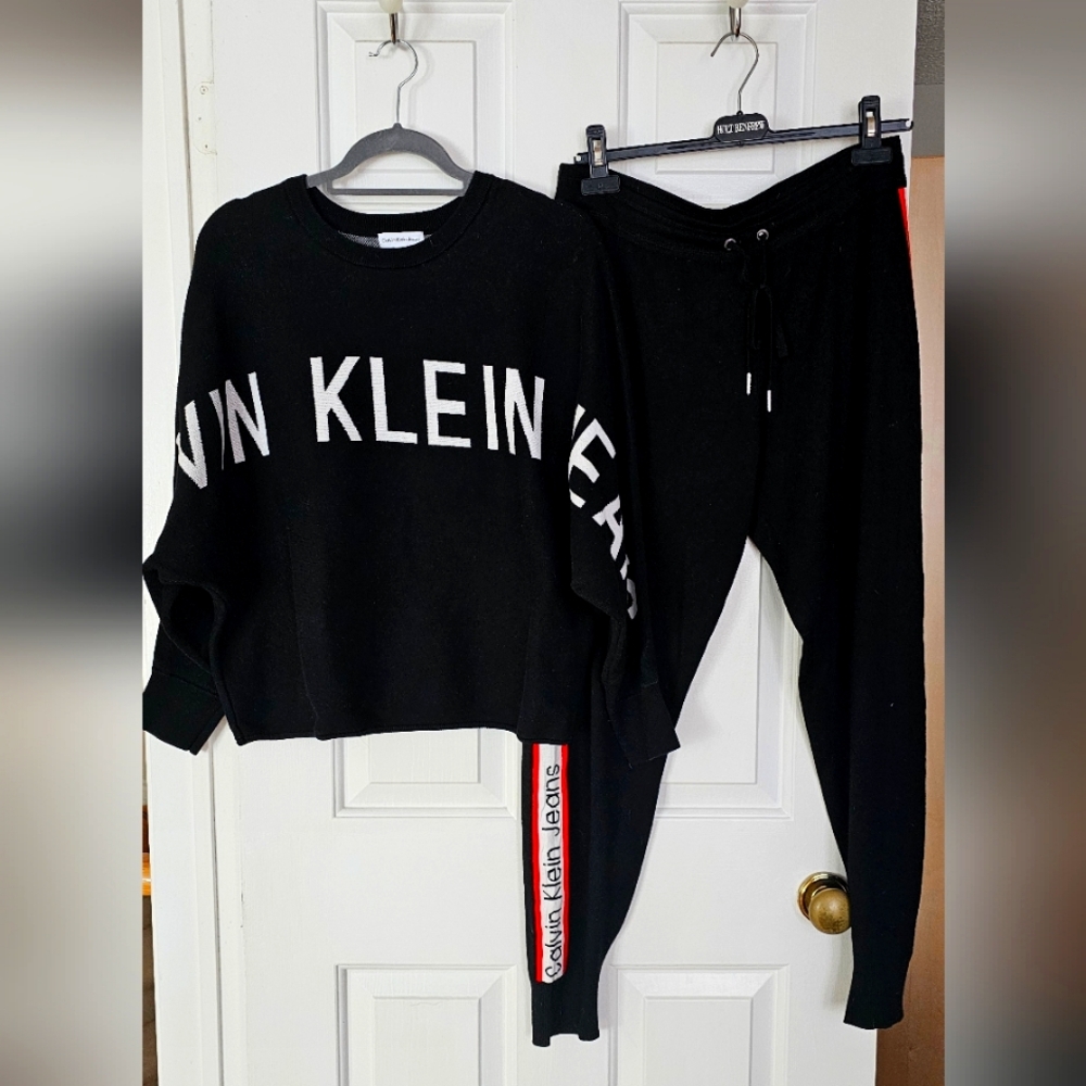 Calvin Klien set
